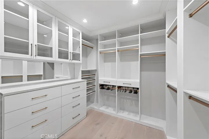 2340 Crestview Drive, Laguna Beach, California 92651