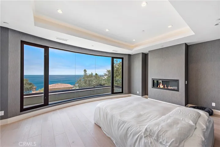 2340 Crestview Drive, Laguna Beach, California 92651