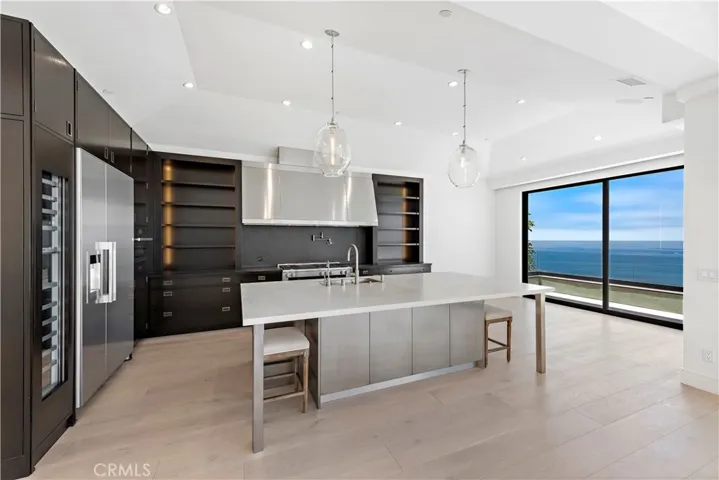 2340 Crestview Drive, Laguna Beach, California 92651