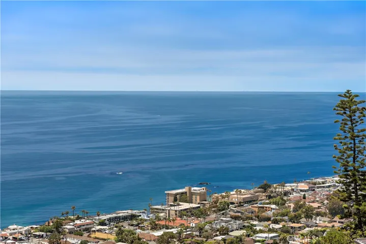 2340 Crestview Drive, Laguna Beach, California 92651