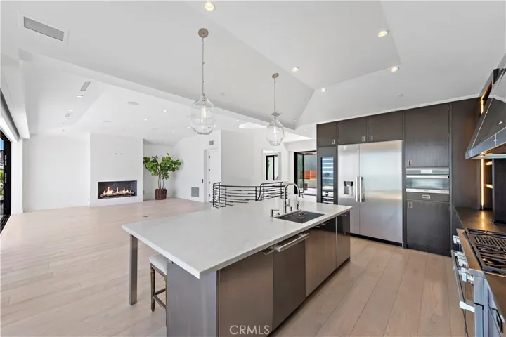 2340 Crestview Drive, Laguna Beach, California 92651