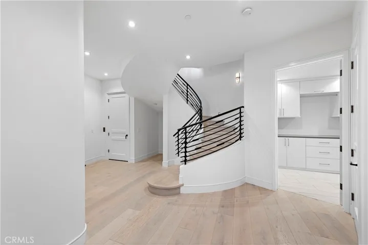 2340 Crestview Drive, Laguna Beach, California 92651