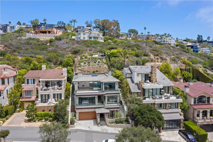 2340 Crestview Drive, Laguna Beach, California 92651