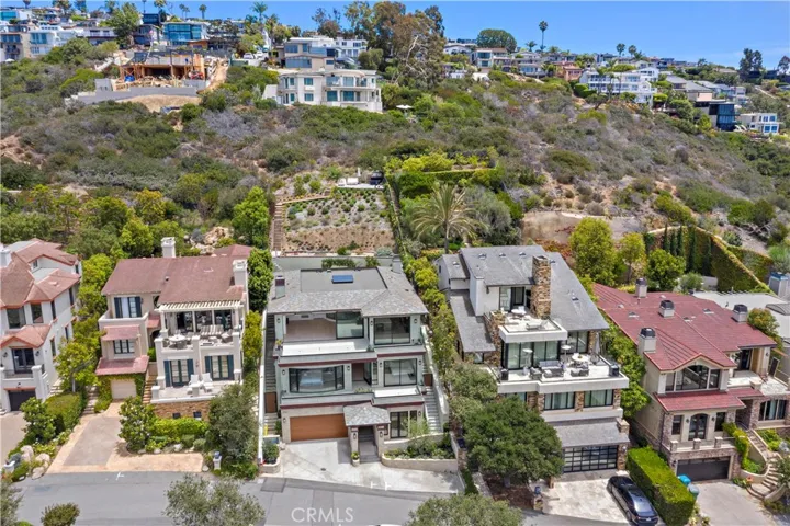 2340 Crestview Drive, Laguna Beach, California 92651