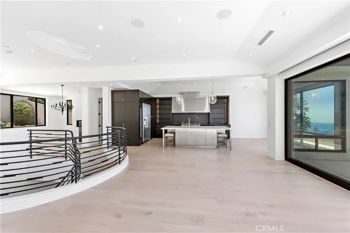 2340 Crestview Drive, Laguna Beach, California 92651