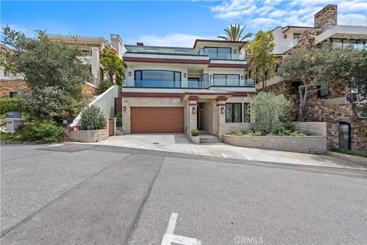 2340 Crestview Drive, Laguna Beach, California 92651