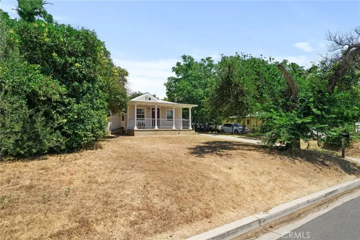 832 Elm Avenue, Beaumont, California 92223