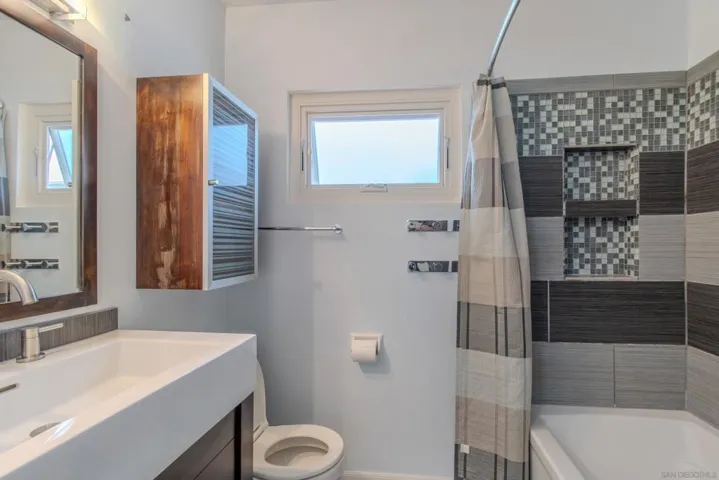 1729 Axenty Way, Redondo Beach, California 90278