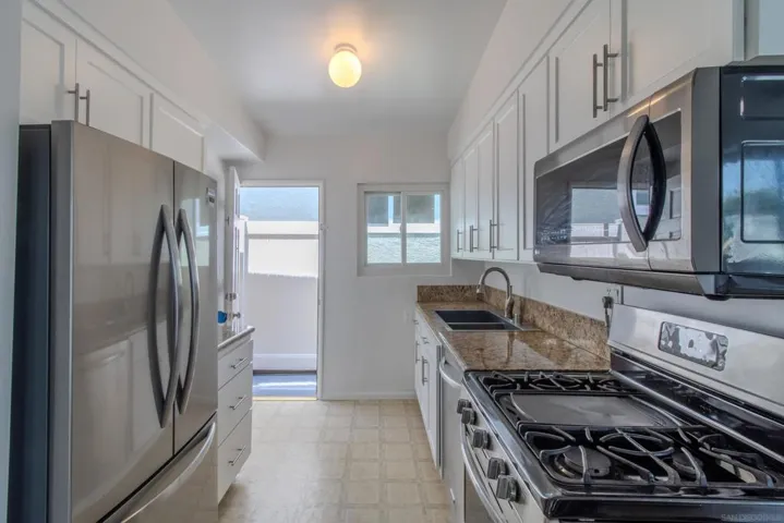 1729 Axenty Way, Redondo Beach, California 90278