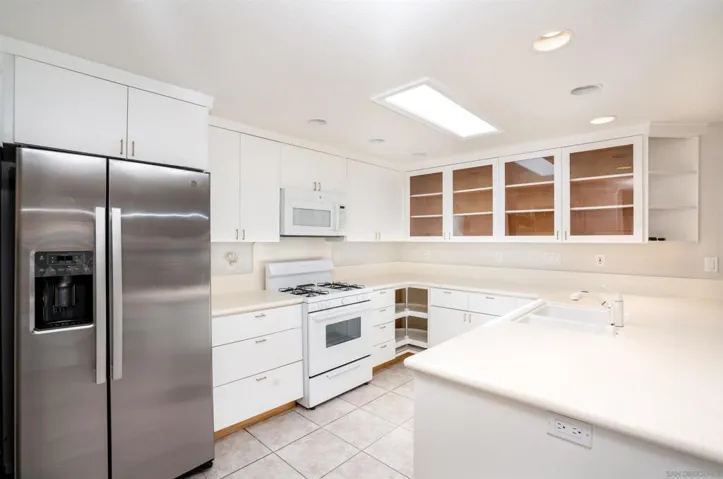 4926 Delos Way, Oceanside, California 92056
