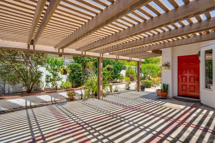 4926 Delos Way, Oceanside, California 92056