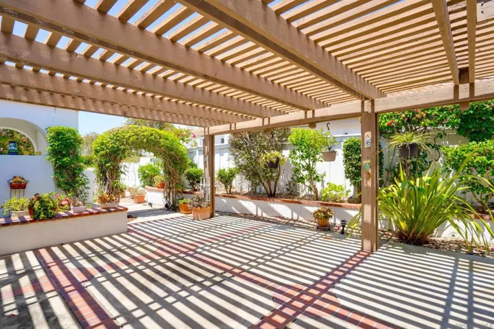 4926 Delos Way, Oceanside, California 92056
