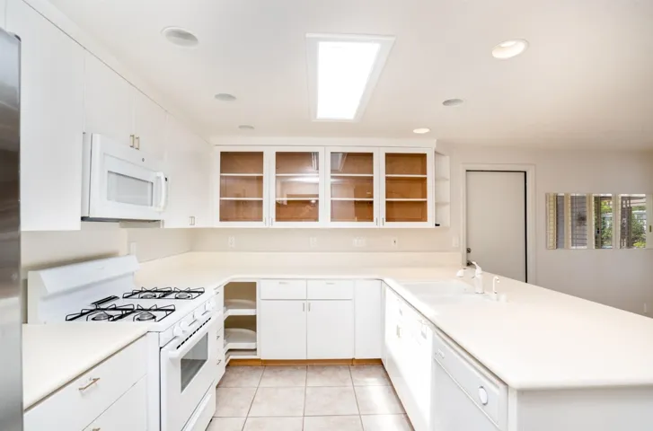 4926 Delos Way, Oceanside, California 92056