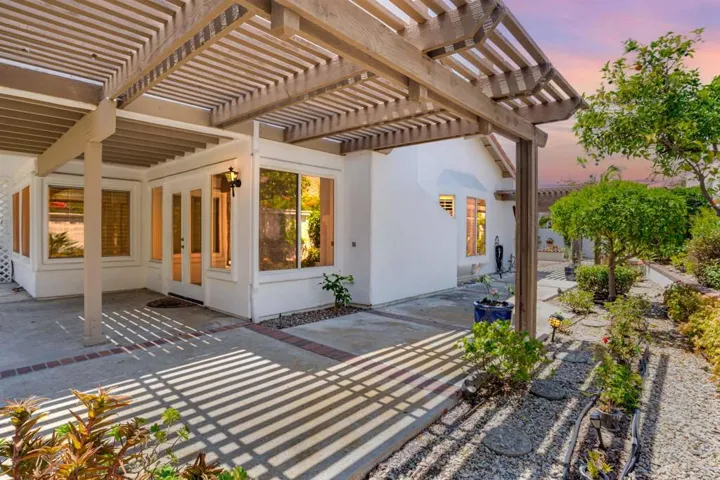 4926 Delos Way, Oceanside, California 92056
