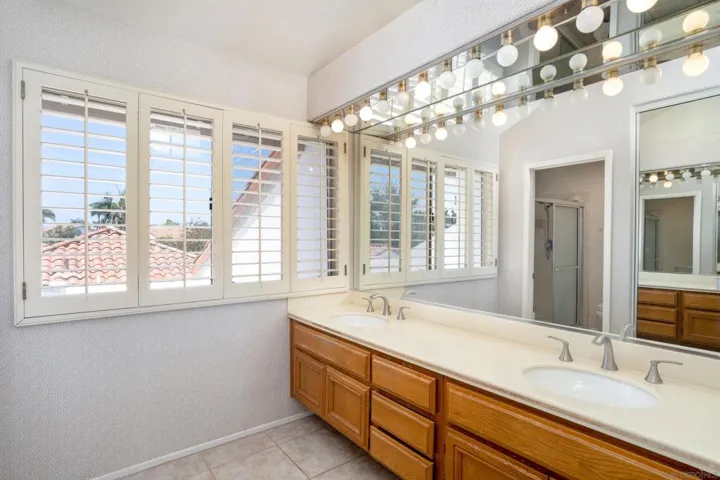 4926 Delos Way, Oceanside, California 92056