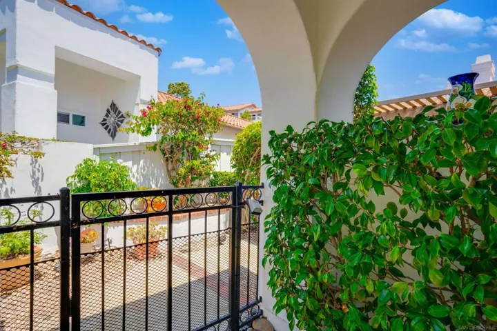 4926 Delos Way, Oceanside, California 92056