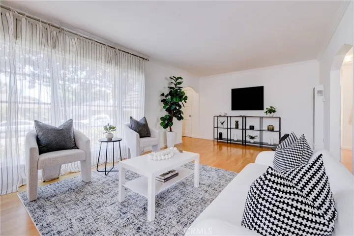 4245 E 14th Street, Long Beach, California 90804