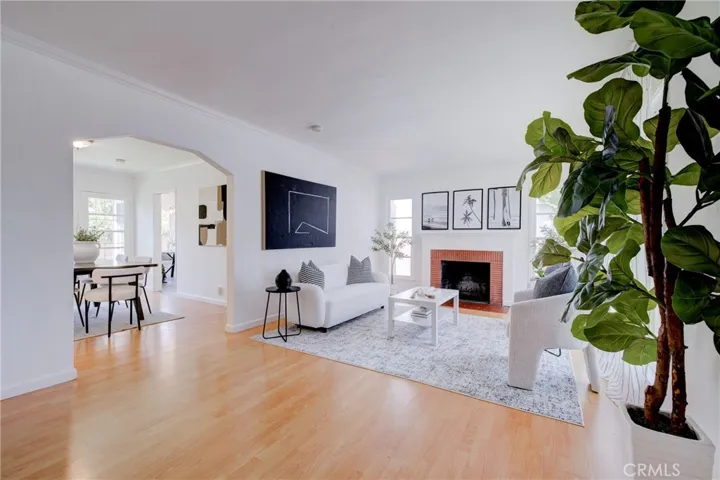 4245 E 14th Street, Long Beach, California 90804