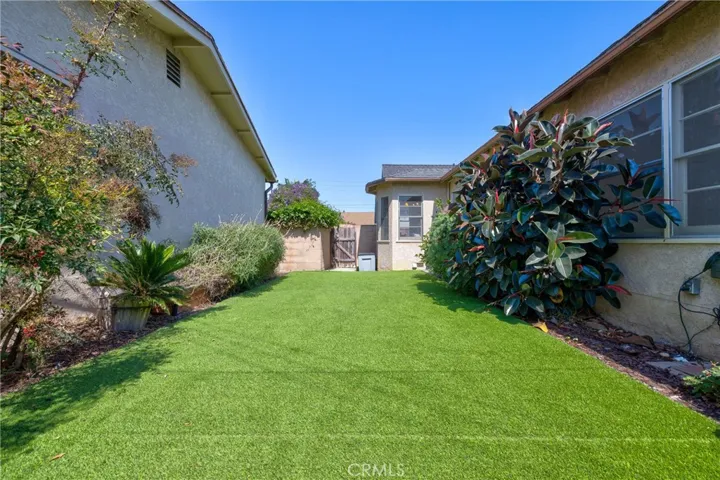 4245 E 14th Street, Long Beach, California 90804