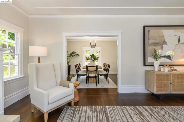 1021 Sunnyhills Rd, Oakland, California 94610