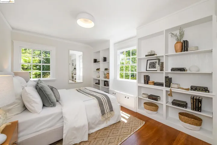 1021 Sunnyhills Rd, Oakland, California 94610