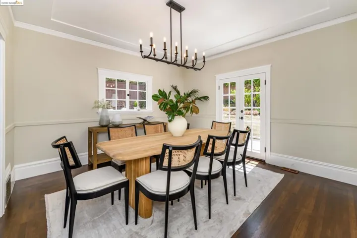 1021 Sunnyhills Rd, Oakland, California 94610