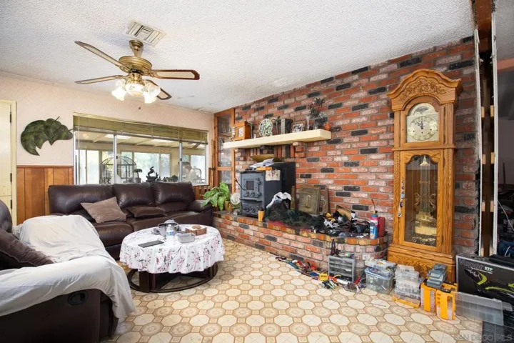 709 Hanson Ln, Ramona, California 92065