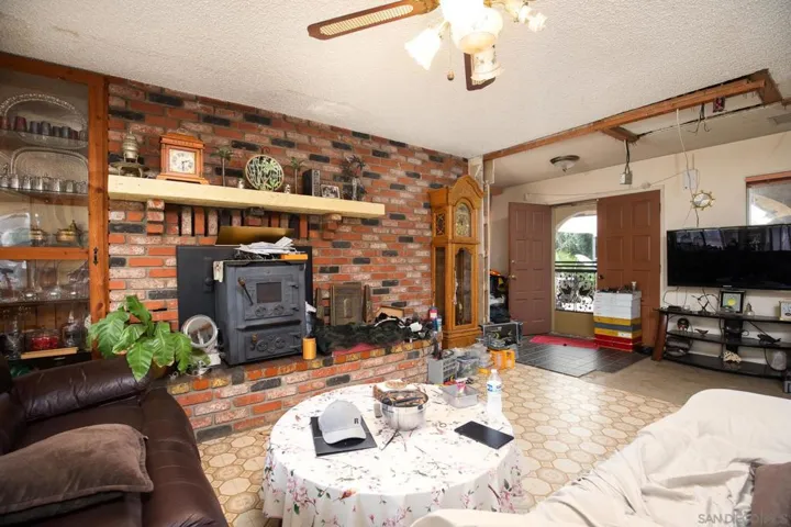 709 Hanson Ln, Ramona, California 92065