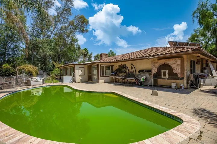 709 Hanson Ln, Ramona, California 92065