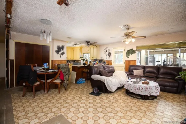 709 Hanson Ln, Ramona, California 92065