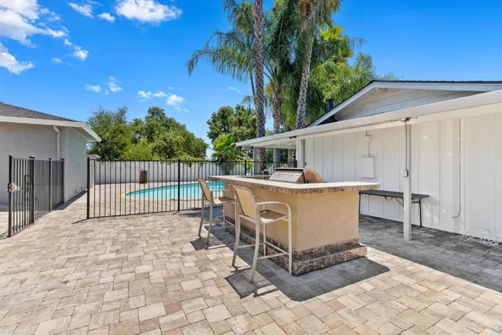 11685 Foothill Avenue, Gilroy, California 95020