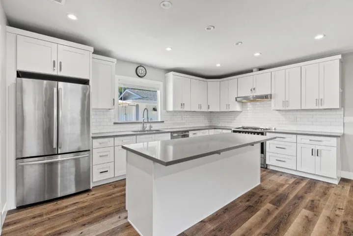 11685 Foothill Avenue, Gilroy, California 95020