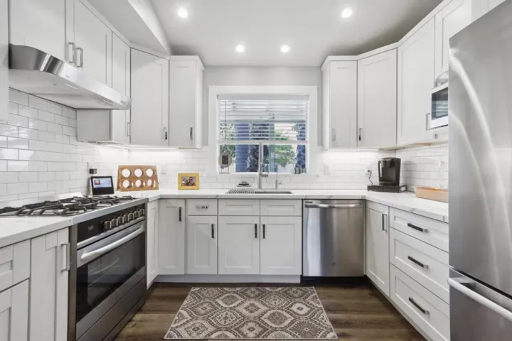 11685 Foothill Avenue, Gilroy, California 95020