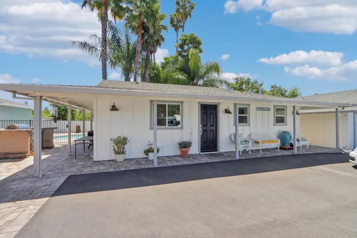 11685 Foothill Avenue, Gilroy, California 95020