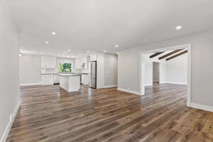 11685 Foothill Avenue, Gilroy, California 95020