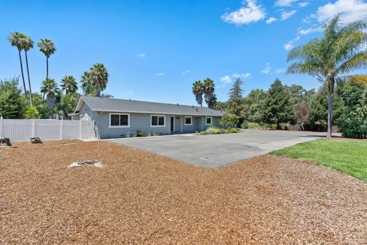 11685 Foothill Avenue, Gilroy, California 95020