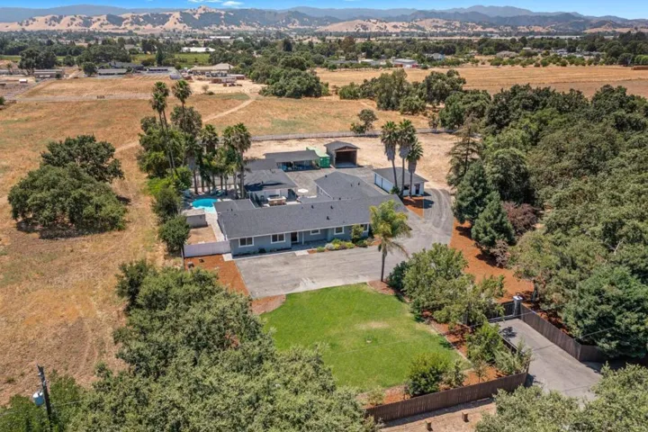 11685 Foothill Avenue, Gilroy, California 95020