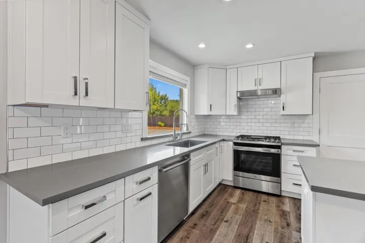 11685 Foothill Avenue, Gilroy, California 95020