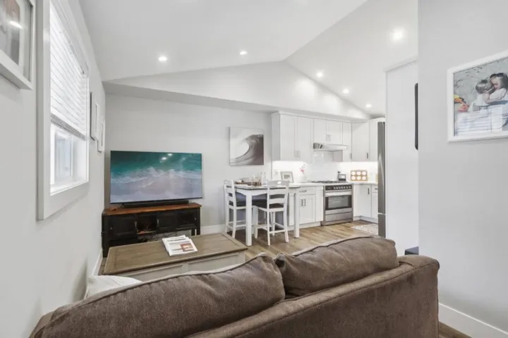 11685 Foothill Avenue, Gilroy, California 95020