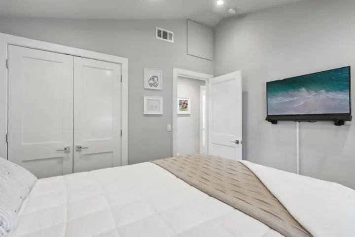 11685 Foothill Avenue, Gilroy, California 95020