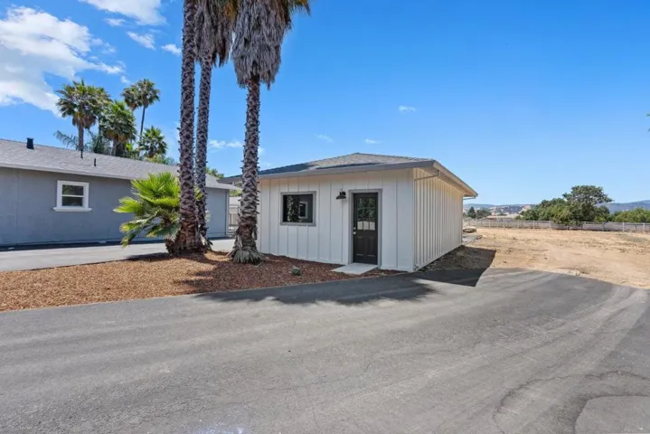 11685 Foothill Avenue, Gilroy, California 95020