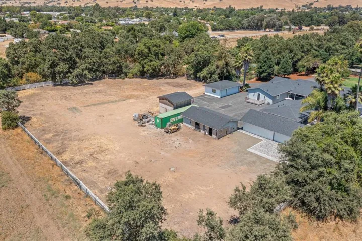11685 Foothill Avenue, Gilroy, California 95020