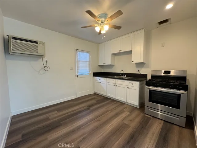 7745 Laurel Canyon Boulevard 19, North Hollywood, California 91605
