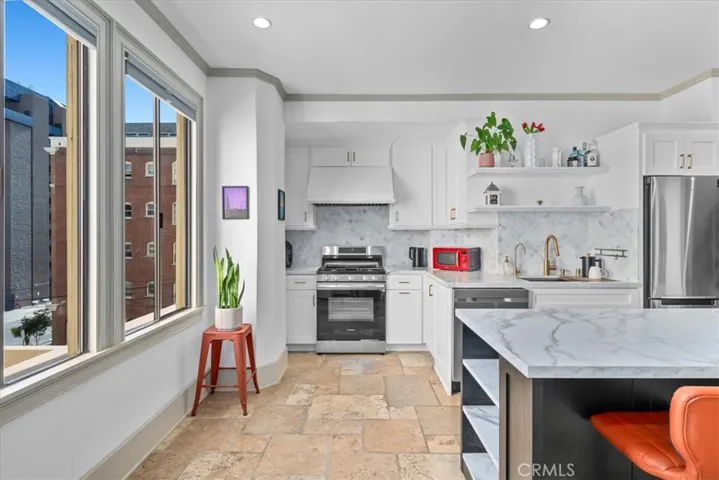 315 W 3rd Street 301, Long Beach, California 90802