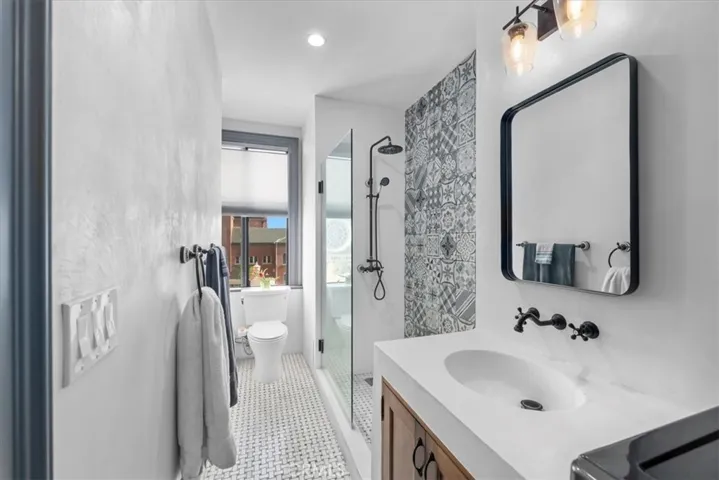 315 W 3rd Street 301, Long Beach, California 90802