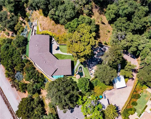 1136 Shirlyjean Street, Glendale, California 91208