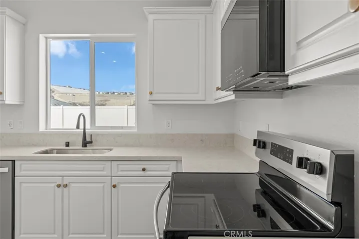 873 Ancona Lane, Lake Elsinore, California 92530