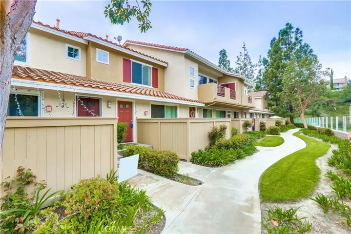 19525 Arezzo Street, Lake Forest, California 92679