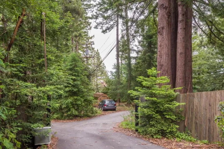 1585 La Honda Road, Woodside, California 94062