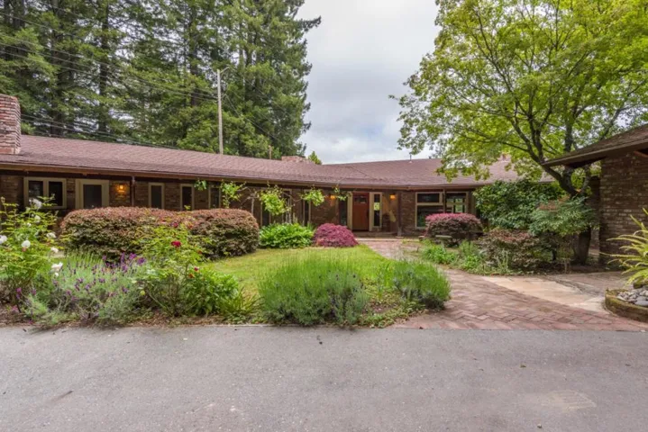 1585 La Honda Road, Woodside, California 94062